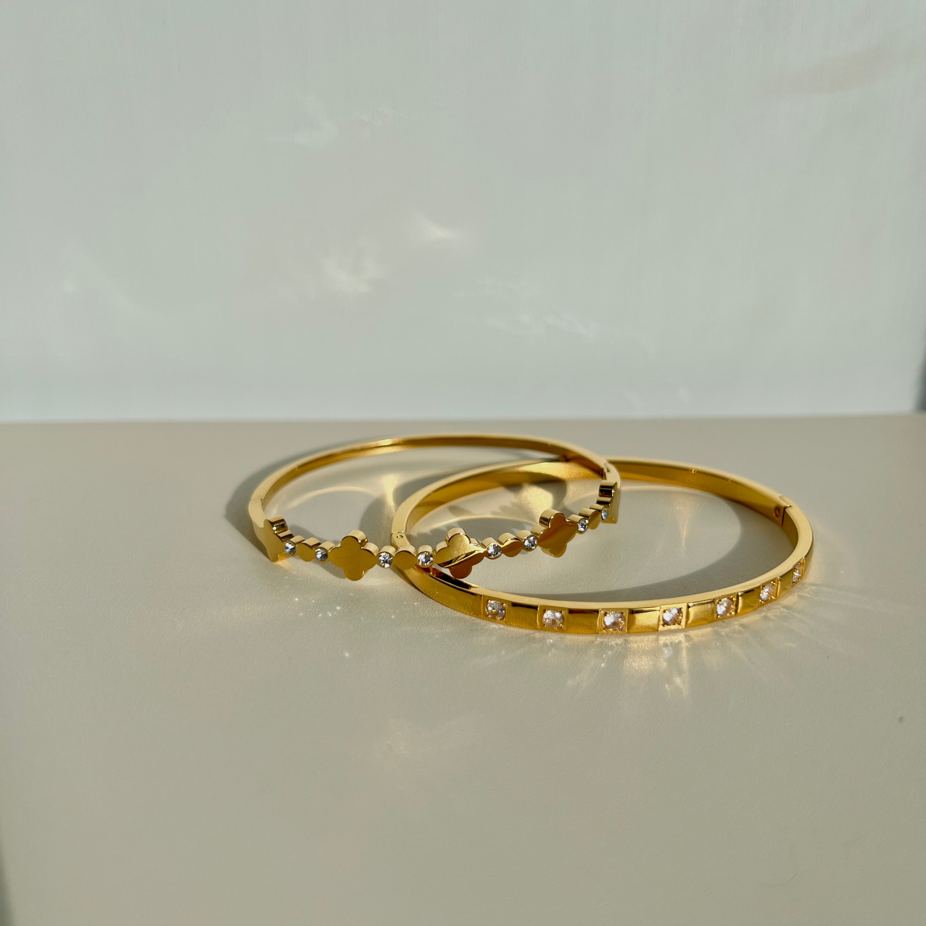 Quatrefoil Titanium Braclet