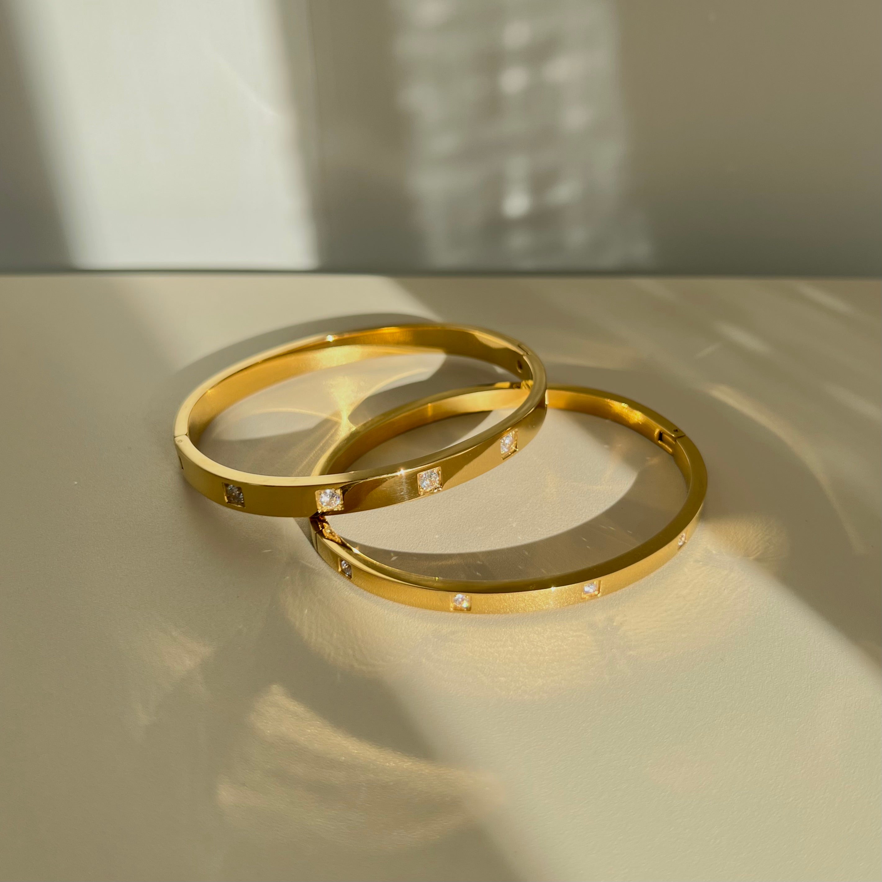 Minimalist Cube Sparkle Titanium Bracelet