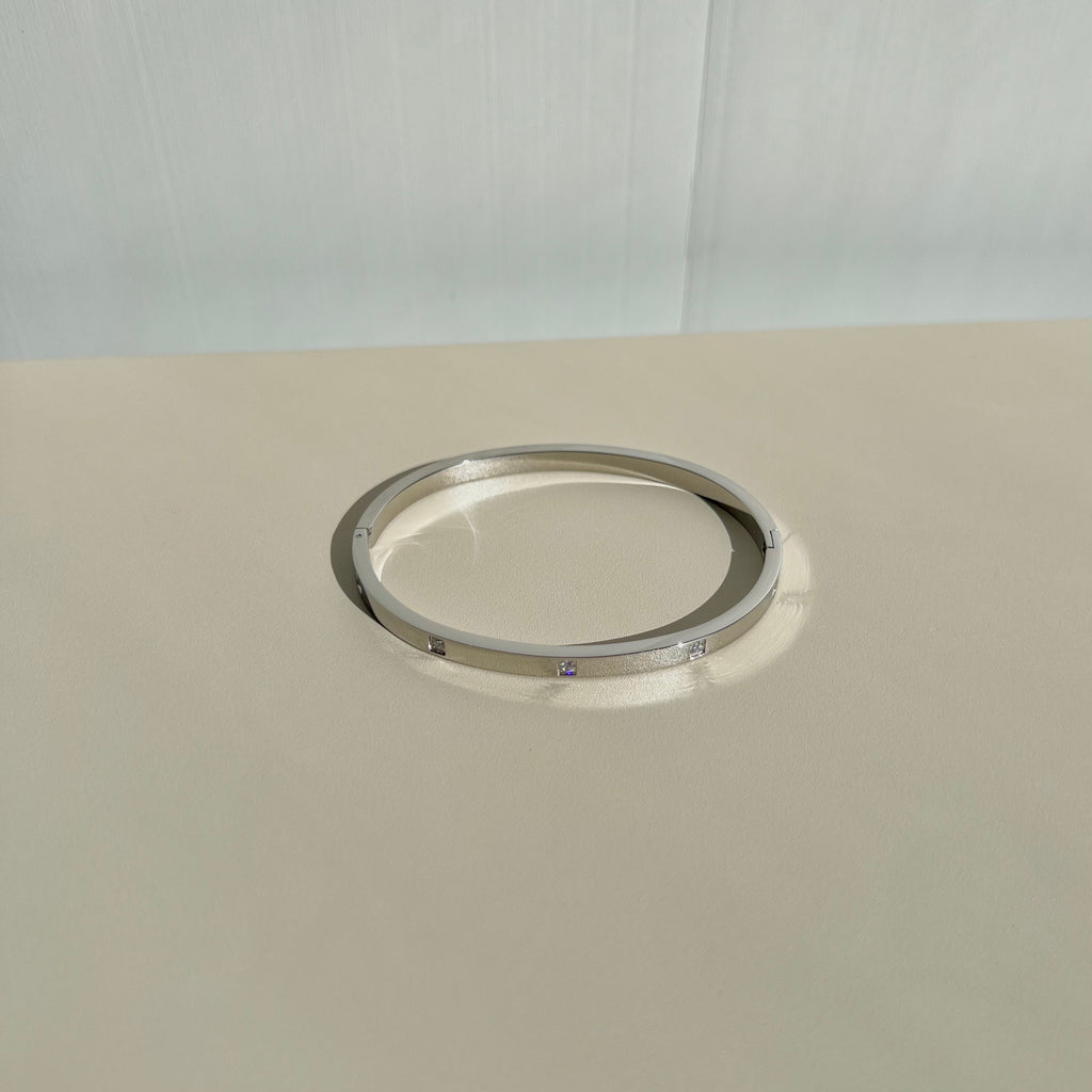 Minimalist Cube Sparkle Titanium Bracelet