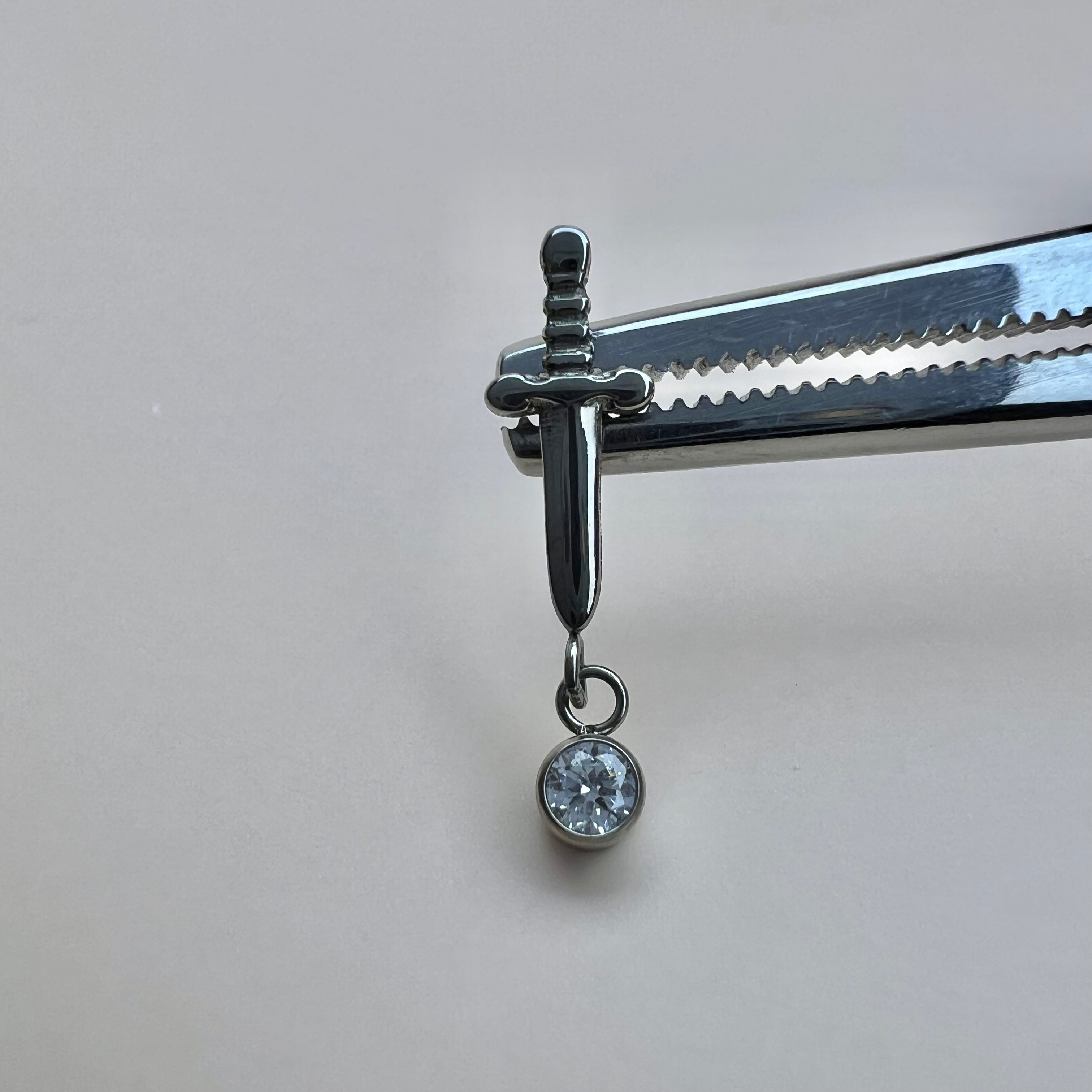 Dangle-Dagger External Thread Titanium Attachment