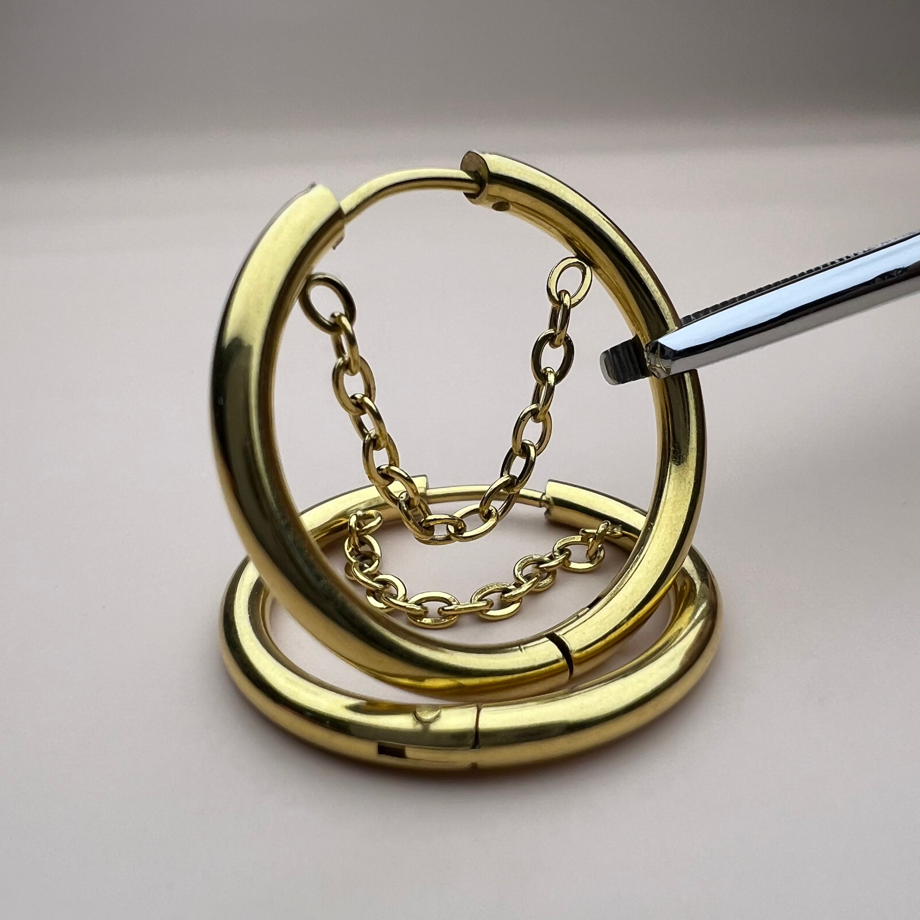 Glimmer Leaf Threadless Titanium Earring