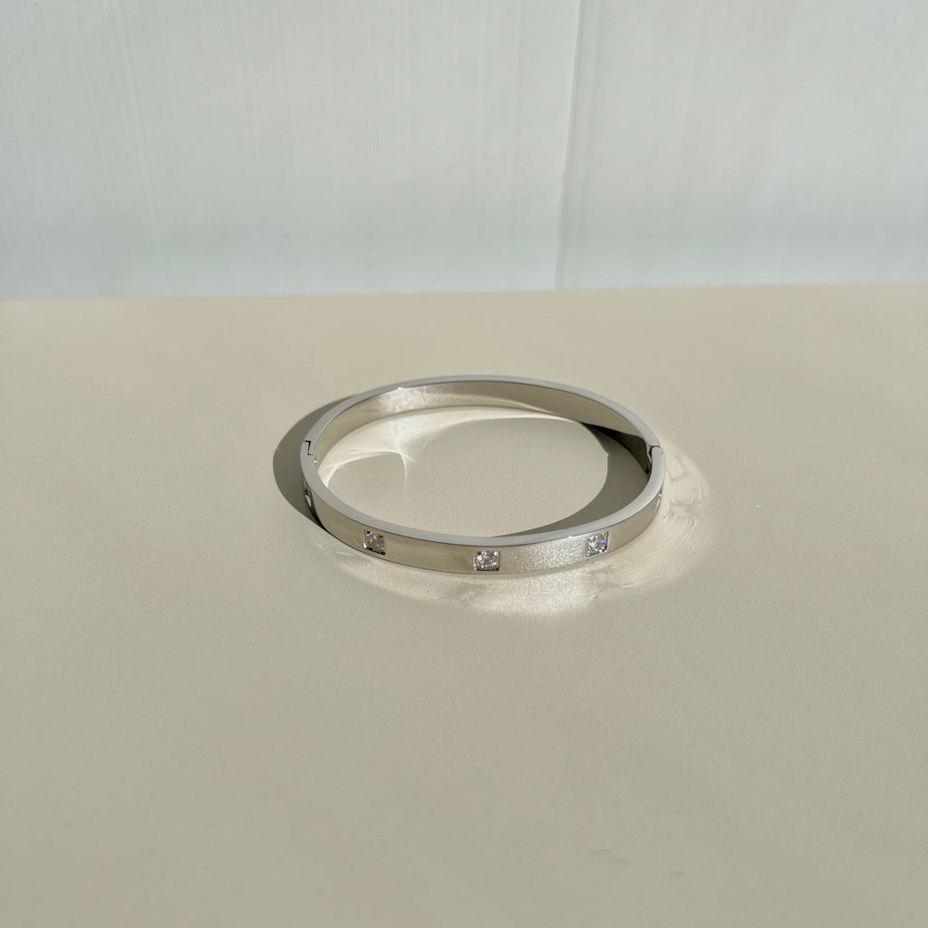 Minimalist Cube Sparkle Titanium Bracelet