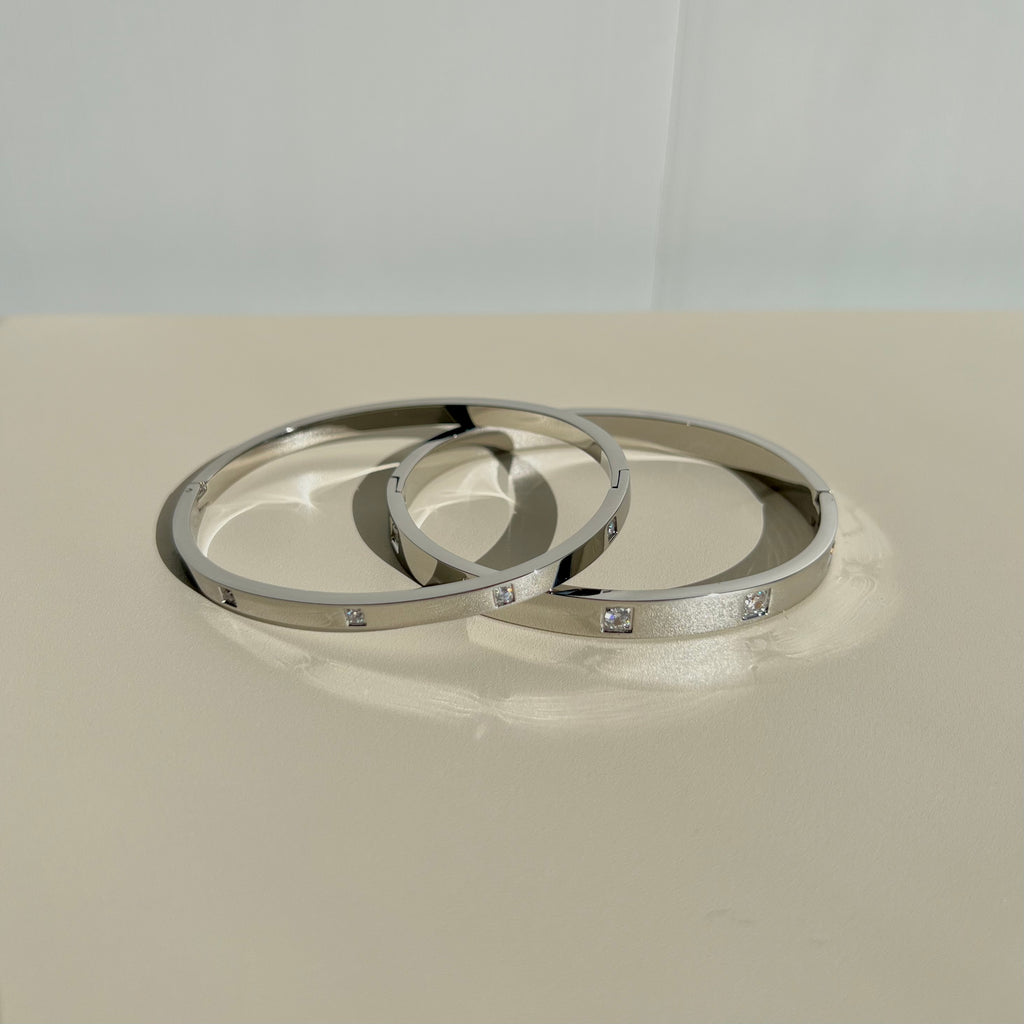 Minimalist Cube Sparkle Titanium Bracelet