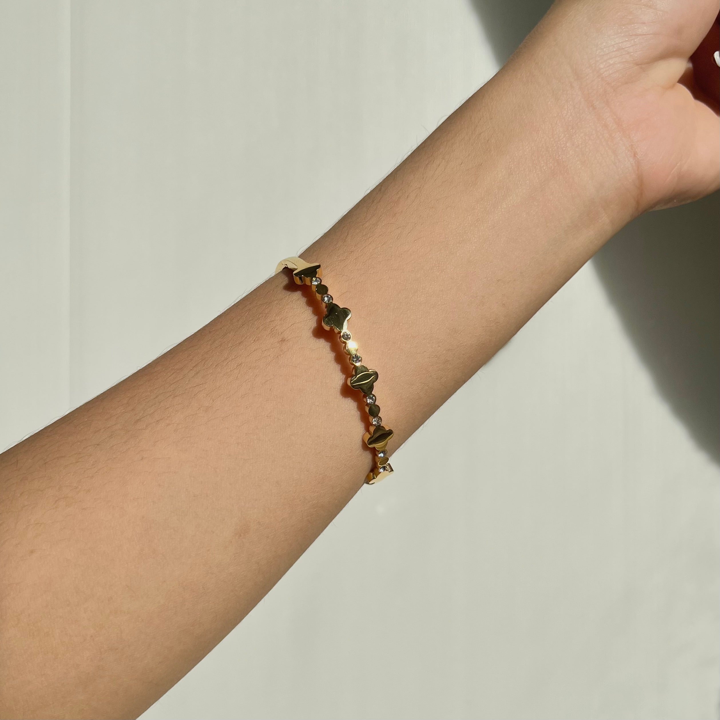 Quatrefoil Titanium Braclet